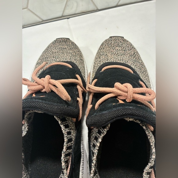 Puma Tsugi Shinsei Woman’s Training Sneaker Size 9 Black Gray Pink Lightweight - Picture 5 of 10